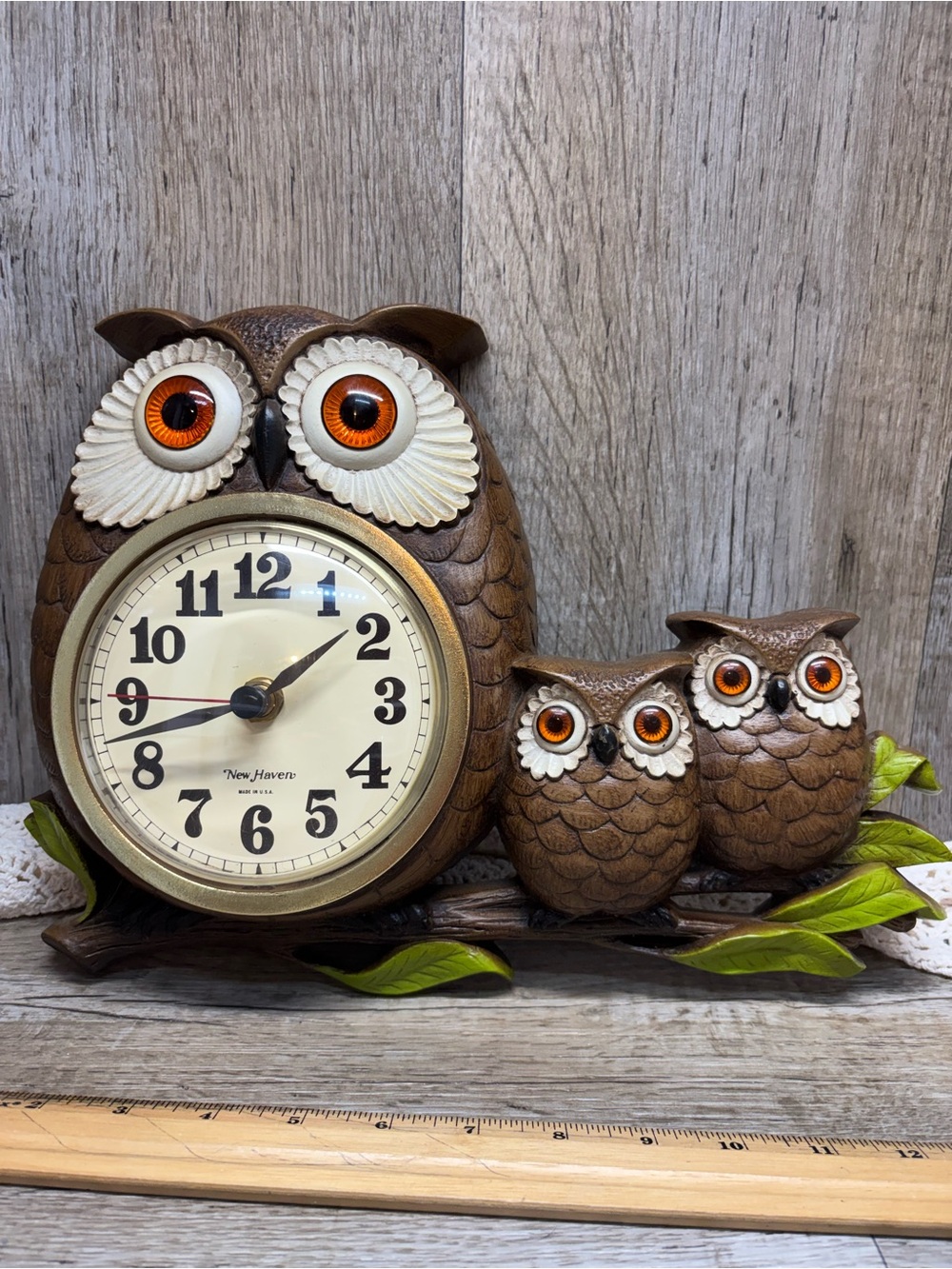 Vintage Burwood Products Company "Owl Family" wall clock 1972 Clock Still Works